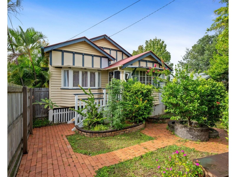 11 Campbell Terrace, Wavell Heights QLD 4012