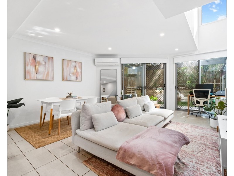 2/20 Fraser Street, Morningside QLD 4170