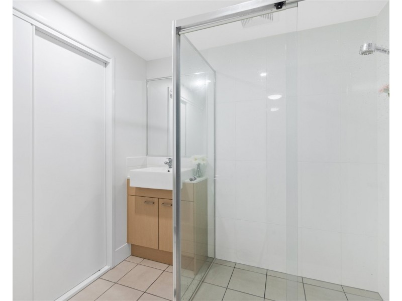 206/33 Nundah Street, Nundah QLD 4012