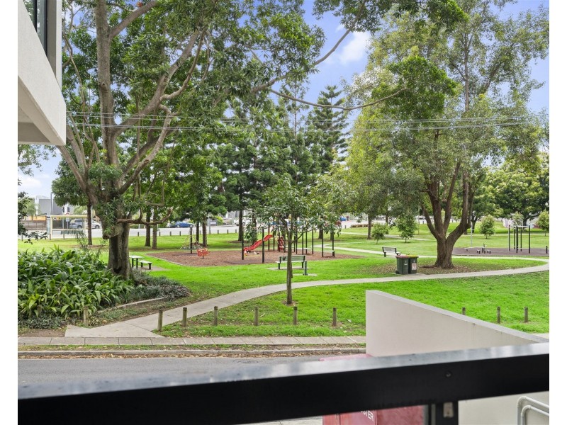 102/15 Parkland Street, Nundah QLD 4012