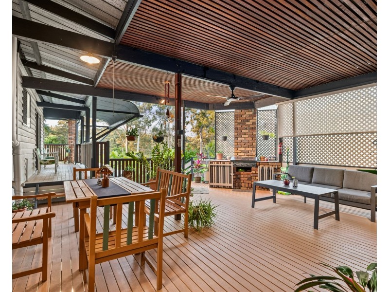 5 Arthur Street, Everton Hills QLD 4053