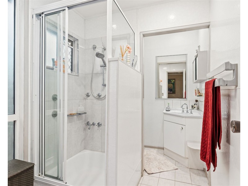 5 Arthur Street, Everton Hills QLD 4053