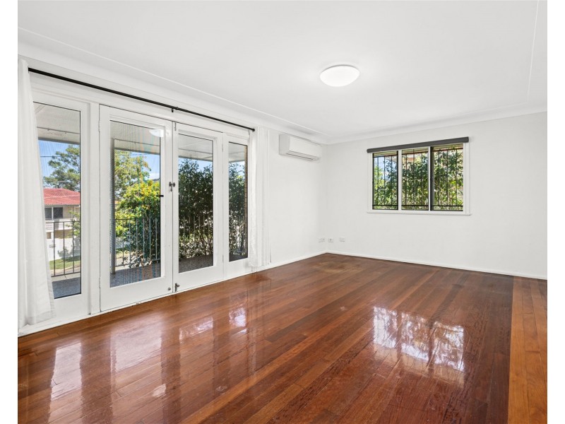 8 Geraldine Street, Wavell Heights QLD 4012