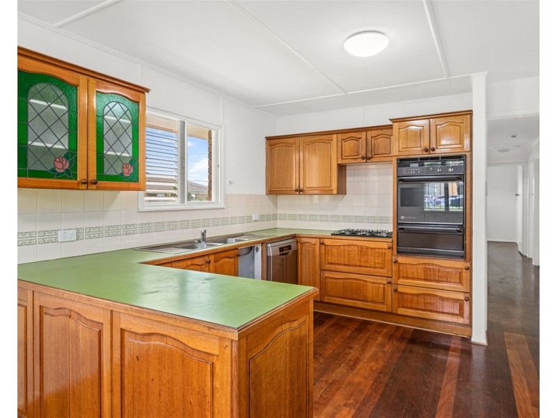 8 Geraldine Street, Wavell Heights QLD 4012