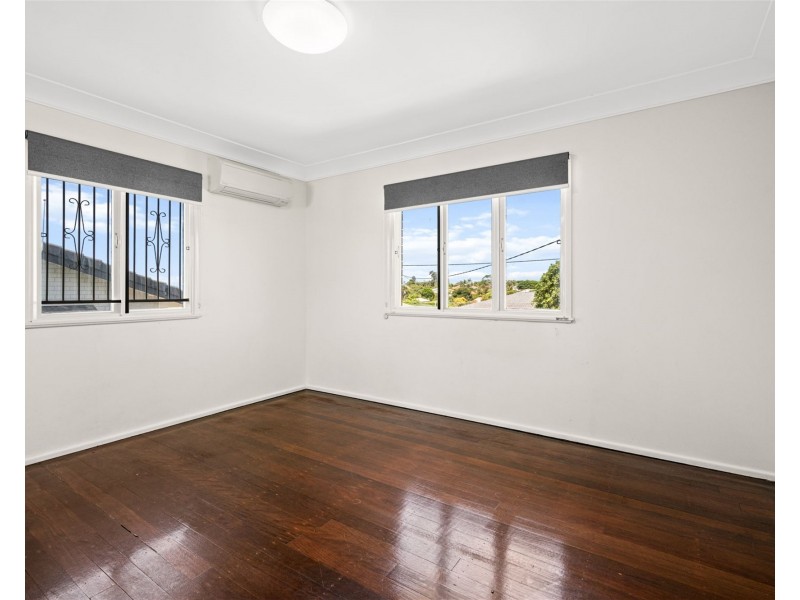 8 Geraldine Street, Wavell Heights QLD 4012