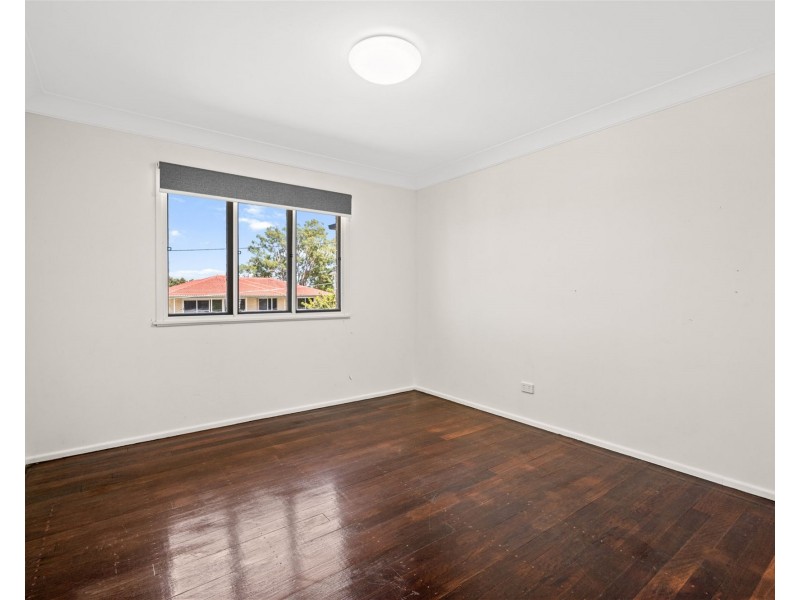 8 Geraldine Street, Wavell Heights QLD 4012