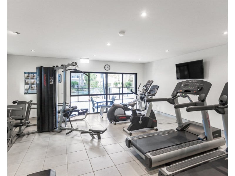 1604/16 Surbiton Court, Carindale QLD 4152