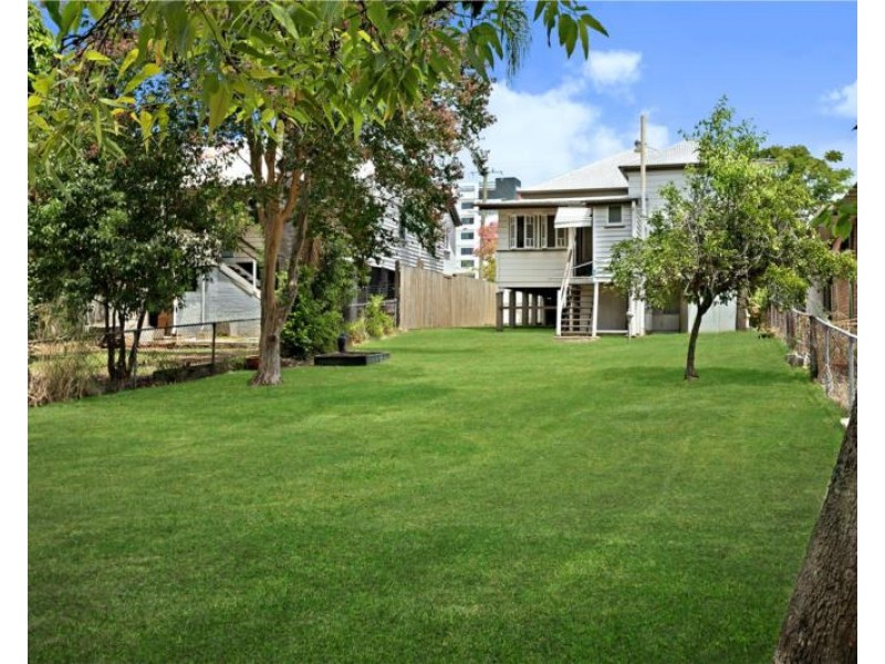 42  Henchman Street, Nundah QLD 4012