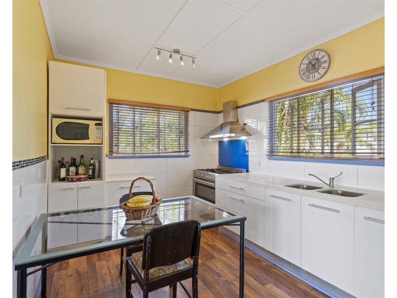 30 Vaucluse Street, Wavell Heights QLD 4012