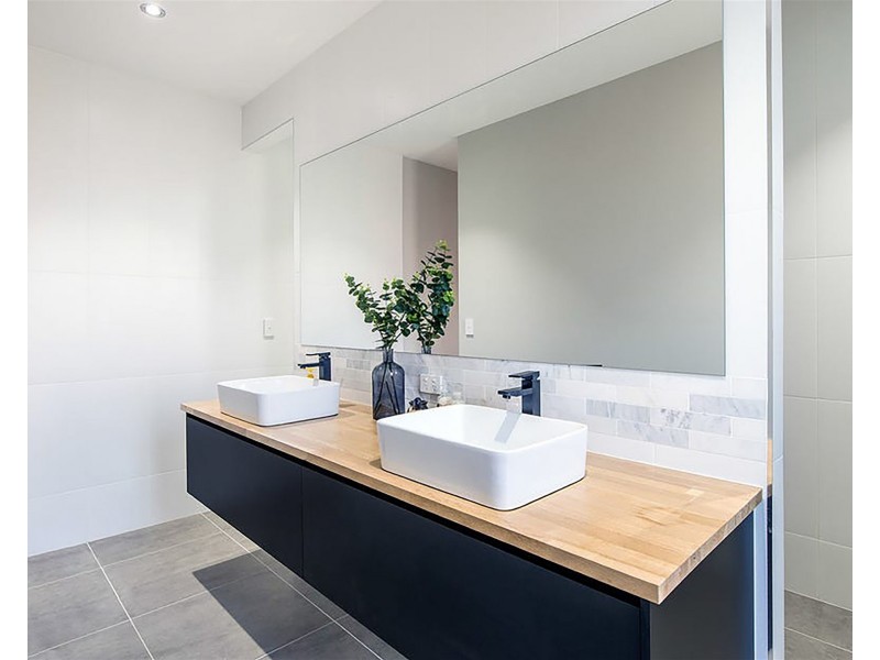 26 Chigwell Street, Wavell Heights QLD 4012