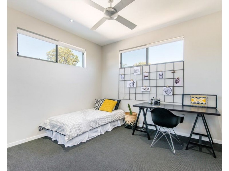 26 Chigwell Street, Wavell Heights QLD 4012