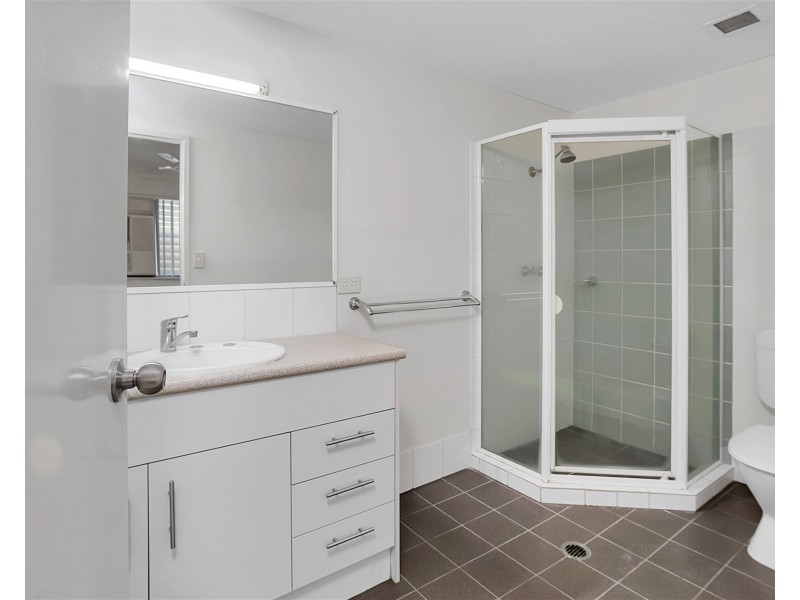 38/300 Sir Fred Schonell Drive, St Lucia QLD 4067