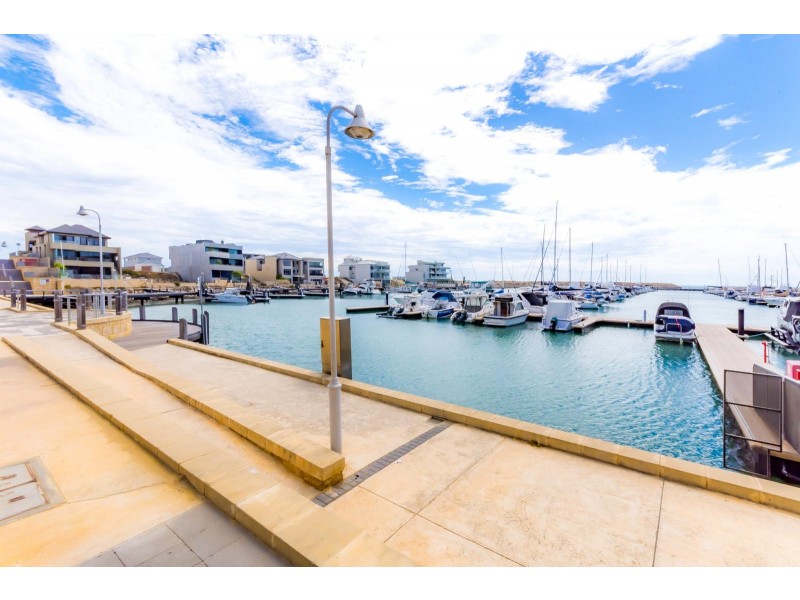 105/1 Tacoma Lane, Mindarie WA 6030