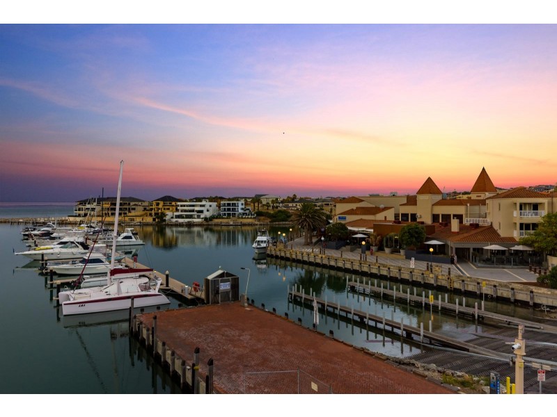 105/1 Tacoma Lane, Mindarie WA 6030