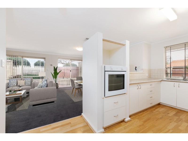 1/7 Clere Pass, Canning Vale WA 6155