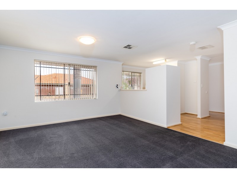 1/7 Clere Pass, Canning Vale WA 6155
