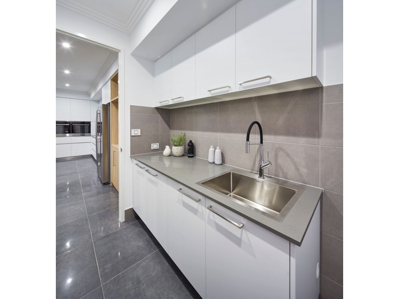 6 Beethoven Street, Banksia Grove WA 6031