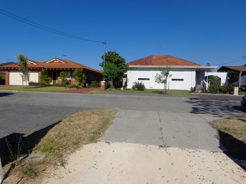 16A Almurta Way, Nollamara WA 6061