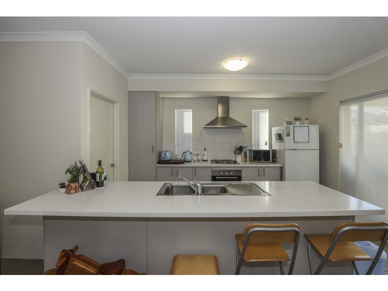 7/4 Melita Drive, Helena Valley WA 6056