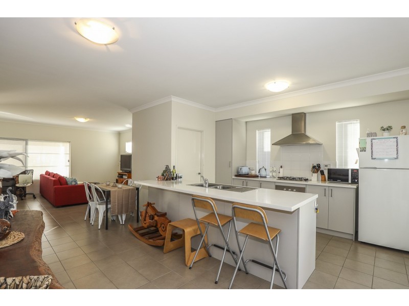 7/4 Melita Drive, Helena Valley WA 6056