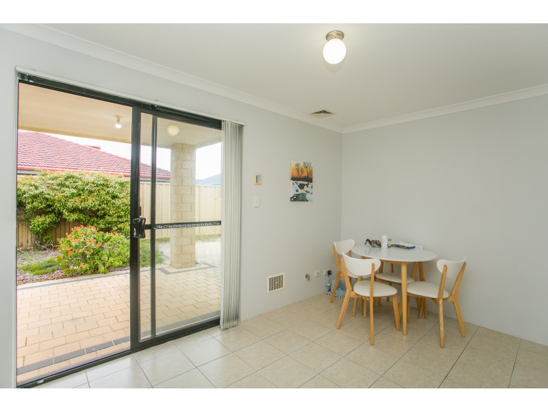 B/8 HAZLETT WAY, Canning Vale WA 6155