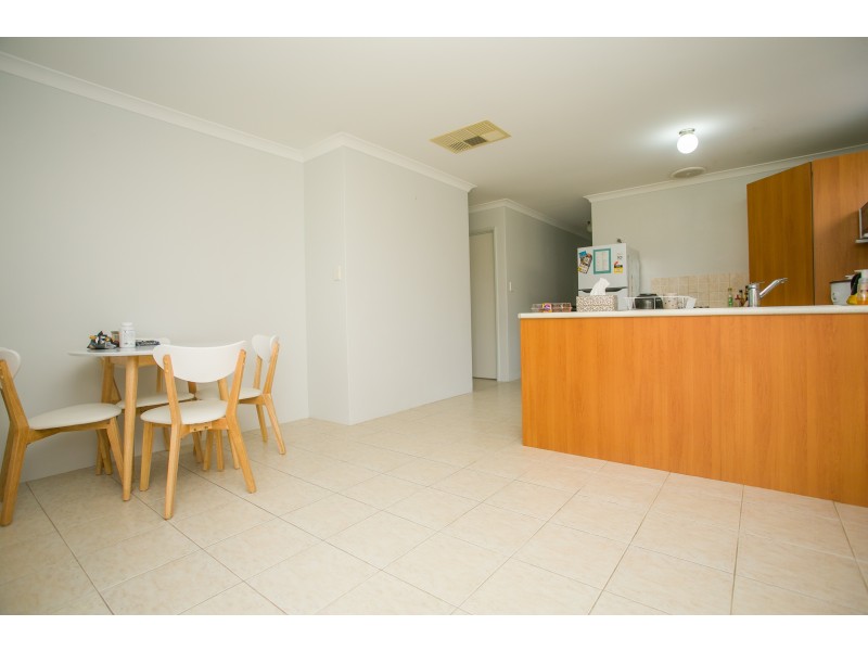 B/8 HAZLETT WAY, Canning Vale WA 6155