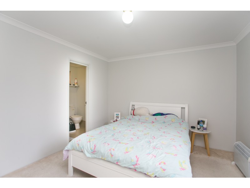 B/8 HAZLETT WAY, Canning Vale WA 6155