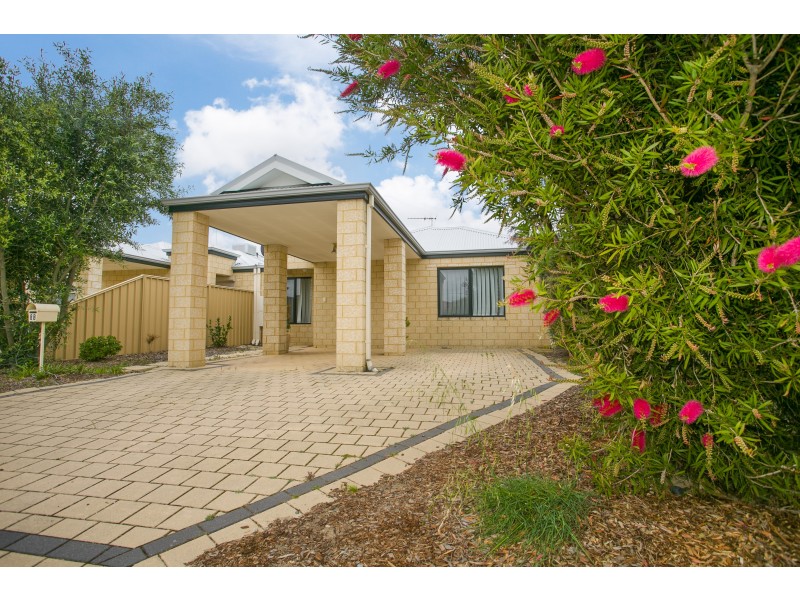 B/8 HAZLETT WAY, Canning Vale WA 6155