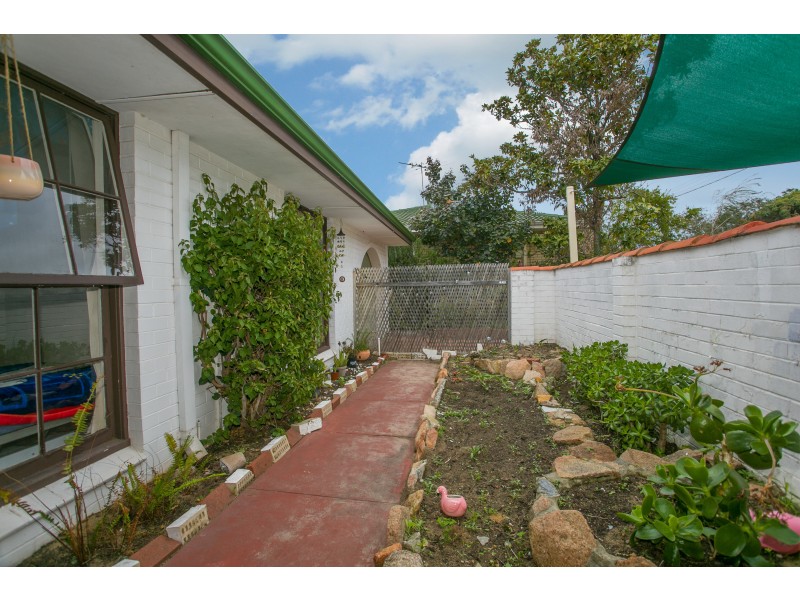 630 Beach Road, Hamersley WA 6022