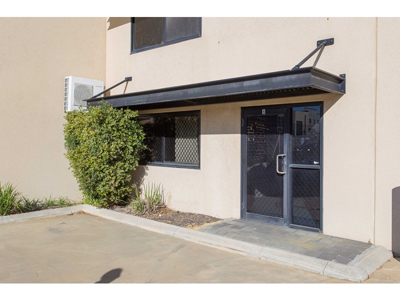 1/ 8 Bombardier Road, Wangara WA 6065