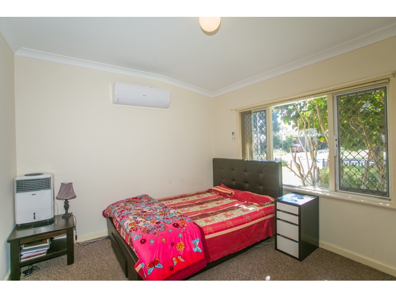 13 DEERING STREET, Westminster WA 6061