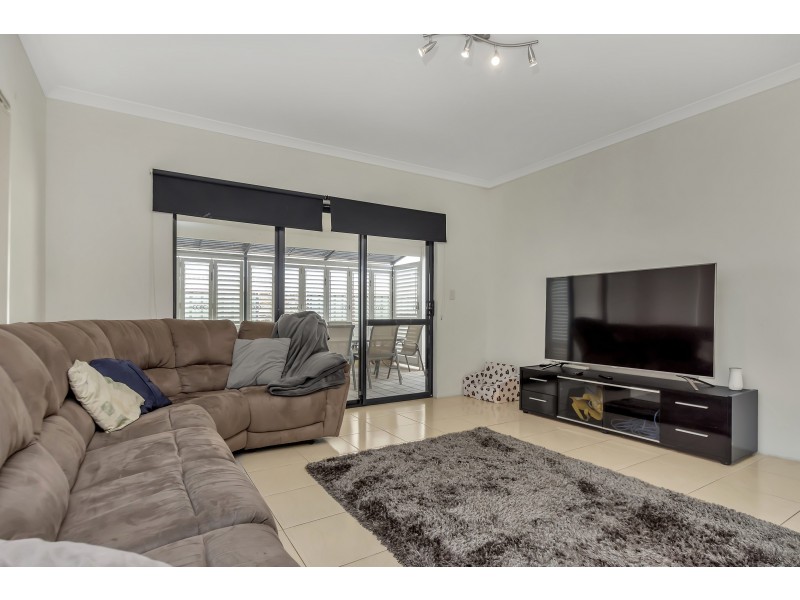 12 Florida Drive, Landsdale WA 6065