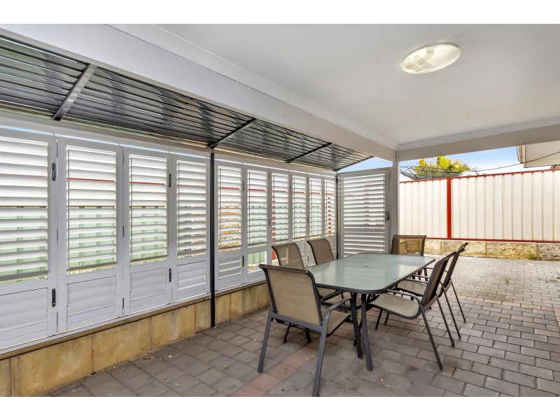 12 Florida Drive, Landsdale WA 6065