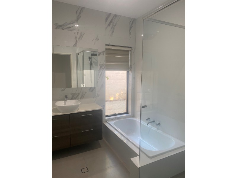 B/25 Tweeddale Road, Applecross WA 6153