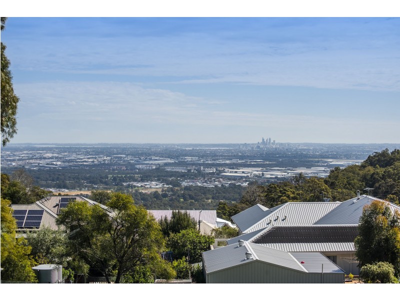 6 A Seaview Terrace, Kalamunda WA 6076