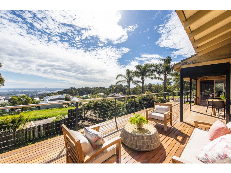6 A Seaview Terrace, Kalamunda WA 6076