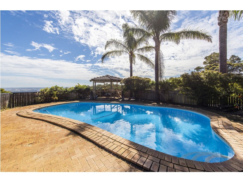 6 A Seaview Terrace, Kalamunda WA 6076