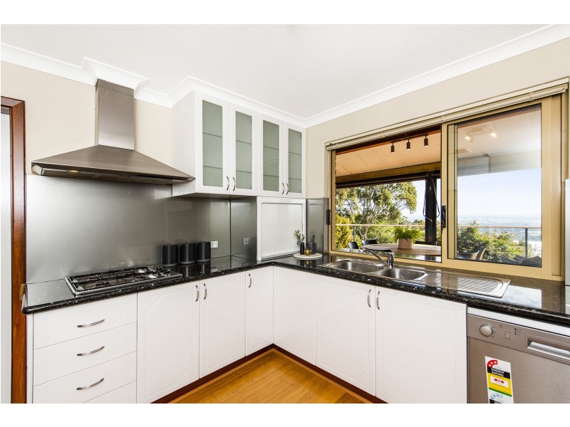 6 A Seaview Terrace, Kalamunda WA 6076
