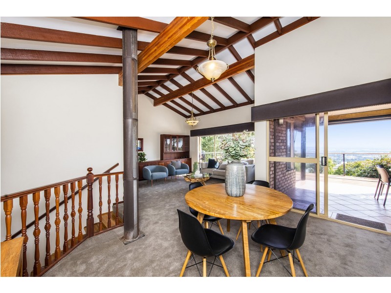 6 A Seaview Terrace, Kalamunda WA 6076