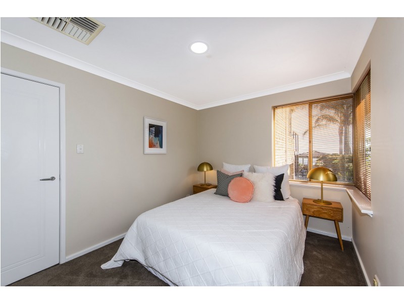 6 A Seaview Terrace, Kalamunda WA 6076
