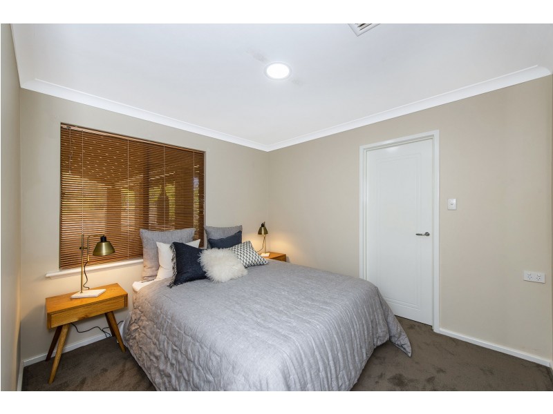 6 A Seaview Terrace, Kalamunda WA 6076