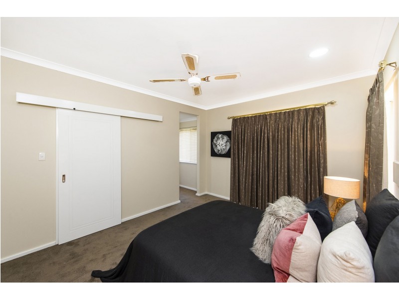 6 A Seaview Terrace, Kalamunda WA 6076