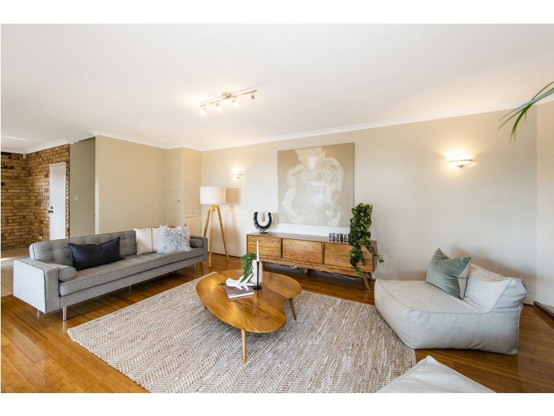 6 A Seaview Terrace, Kalamunda WA 6076