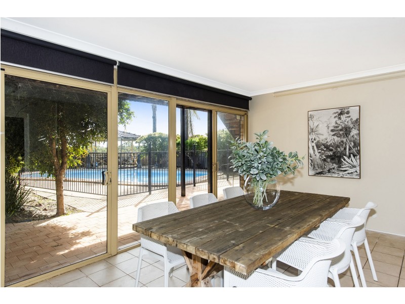 6 A Seaview Terrace, Kalamunda WA 6076