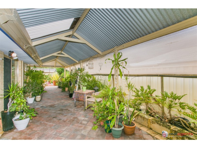 16 White Gum Drive, Jane Brook WA 6056