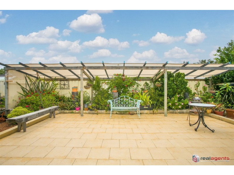 16 White Gum Drive, Jane Brook WA 6056