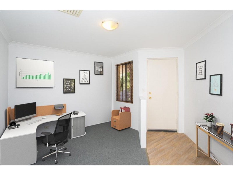 33 Gentle Circle, South Guildford WA 6055