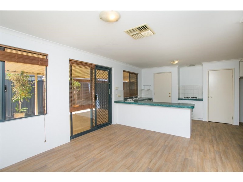 33 Gentle Circle, South Guildford WA 6055