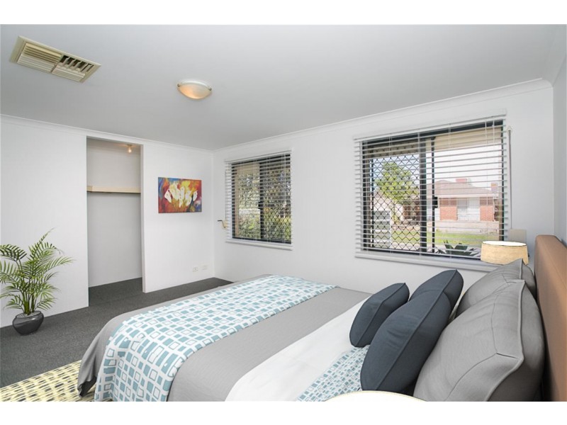 33 Gentle Circle, South Guildford WA 6055