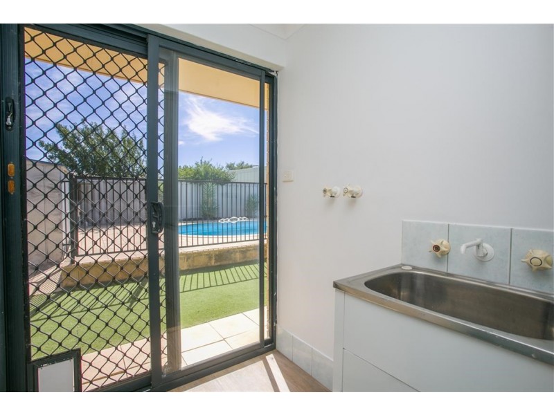 33 Gentle Circle, South Guildford WA 6055